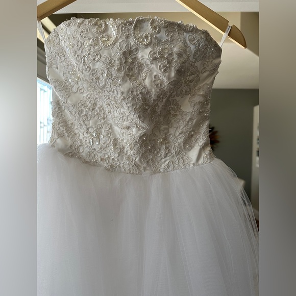 Wedding Dress/Debutante Catillion Dress - Picture 4 of 8